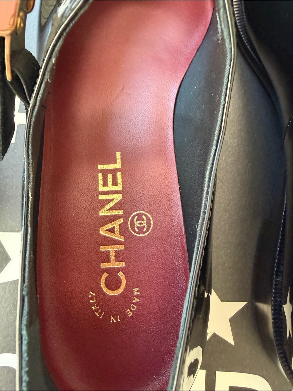 CHANEL 26B BLACK PATENT LEATHER MARYJANES GOLD CC LOGO ADJUSTABLE LOCK FLATS 38C - Picture 15 of 17